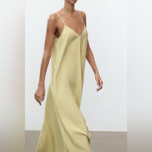 Nwt- Zara- flowing midi dress- S